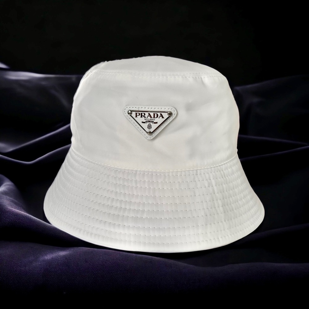 PRADA bucket hat 😍🤩